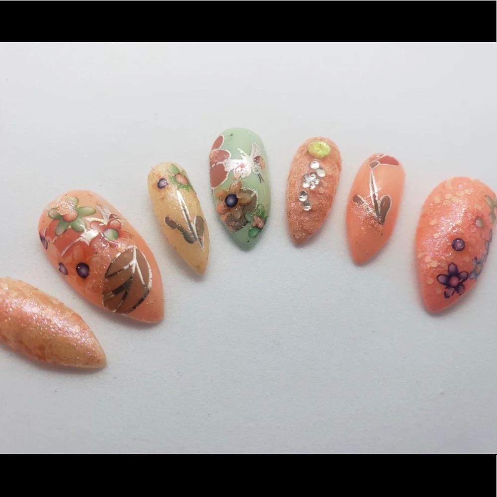 🌸Handmade Press On Nails🌸🌟SOLD🌟